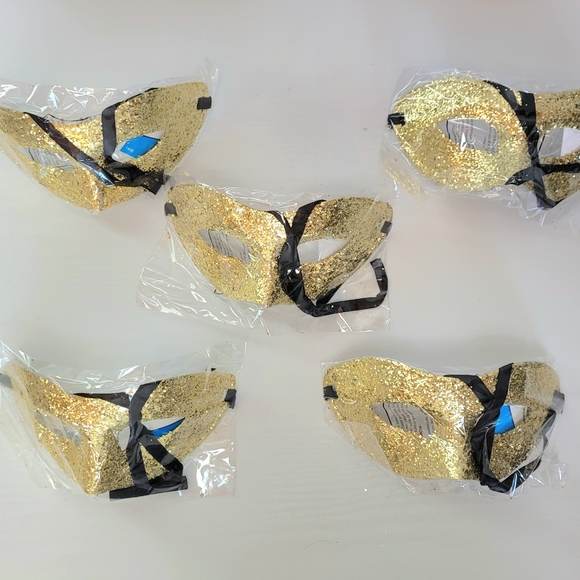 17 pc Mardi Gras Masks Party Leftovers - Picture 2 of 6